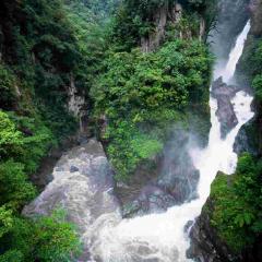 PAILON DEL DIABLO EQUATEUR©Shutterstock.jpg