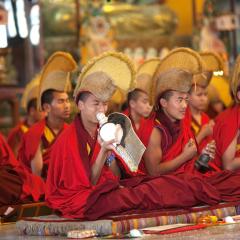 Nepal-Kathmandu-buddhist-monks-and-lamas-during-puja-ceremony-in-honour-Losar-holiday-at-Shechen-monastery.jpg
