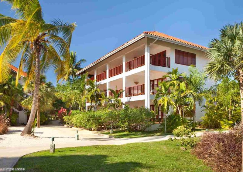 Couples Swept Away - Negril