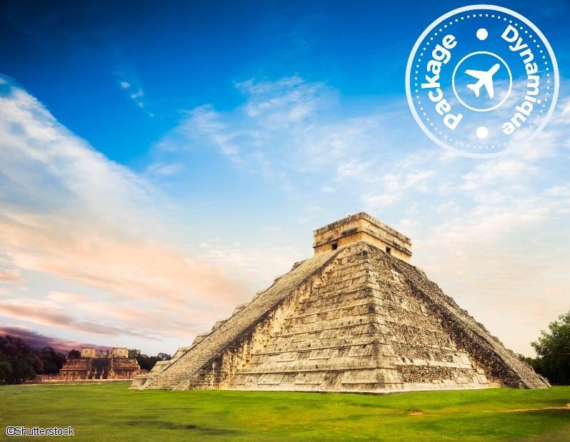 Pyramide de Kukulkan sur le site maya de Chichen Itza au Yucatan au Mexique